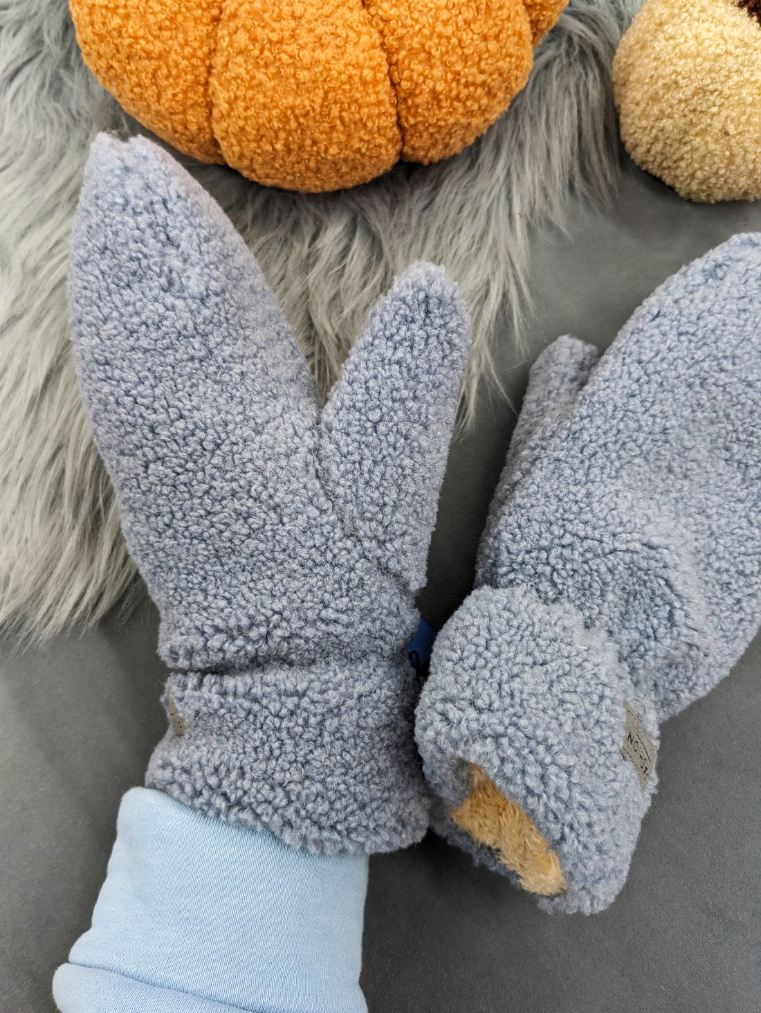 Об’ємні рукавиці з ефектом хутра INNOE 85005-3 Світло-сірий