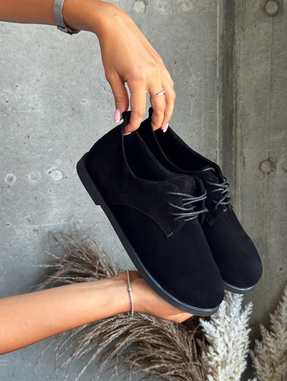 Black Suede – жіночі класичні оксфорди INNOE 777753-2 Чорний