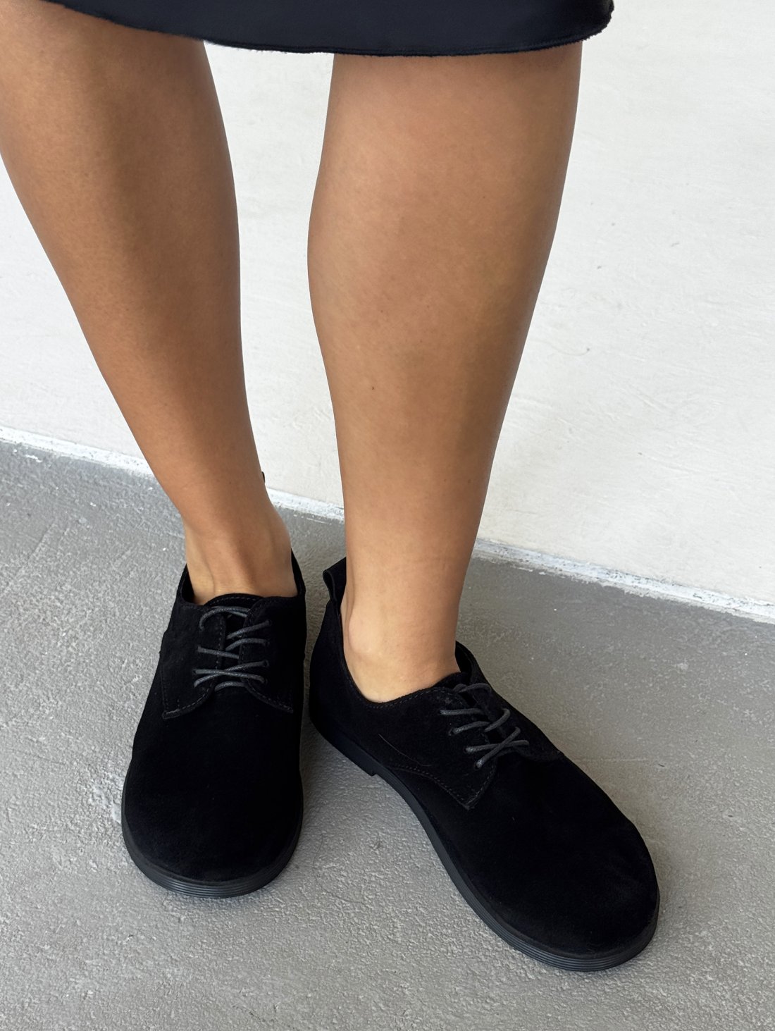 Black Suede – жіночі класичні оксфорди INNOE 777753-2 Чорний