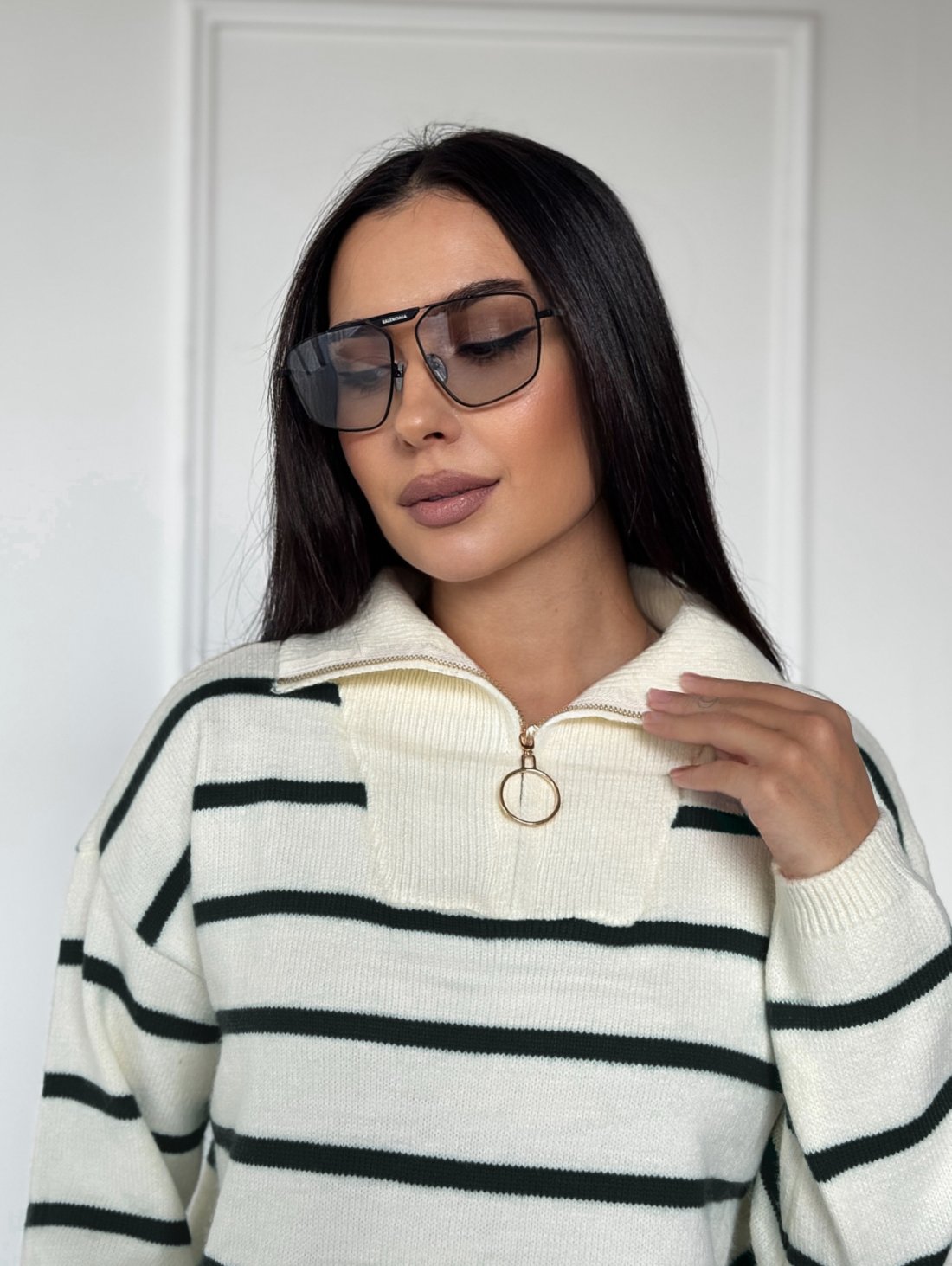 Стильний трикотажний светр у смужку INNOE 300064-1 Чорний