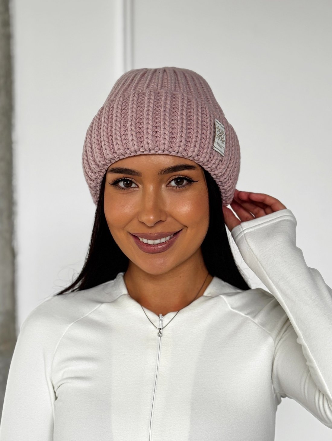 Жіноча шапка на флісі з трендовим дизайном INNOE 950234-1 Світло-пудровий - Innoe