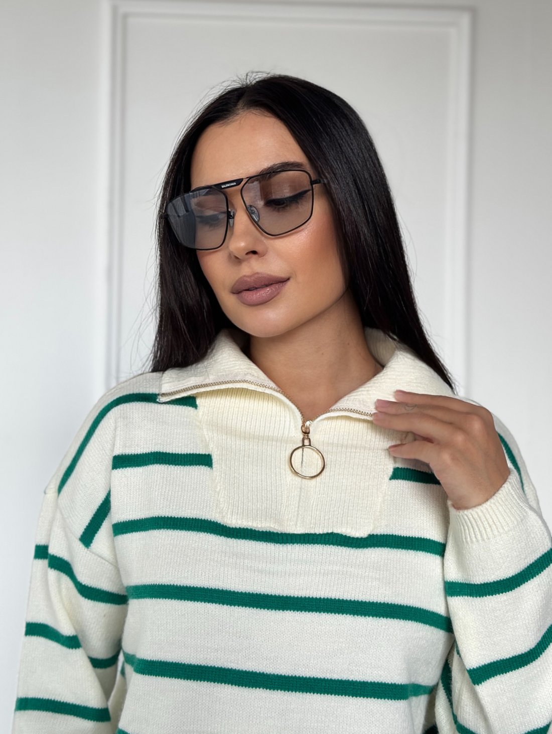 Стильний трикотажний светр у смужку INNOE 300064-1 Зелений