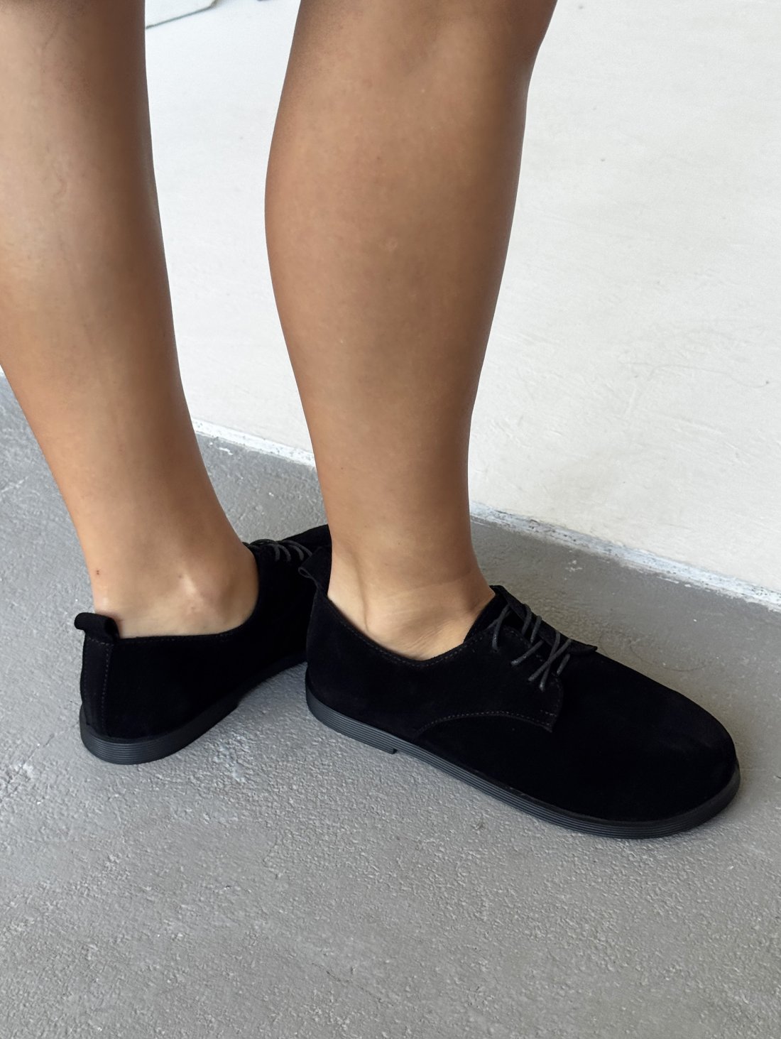 Black Suede – жіночі класичні оксфорди INNOE 777753-2 Чорний