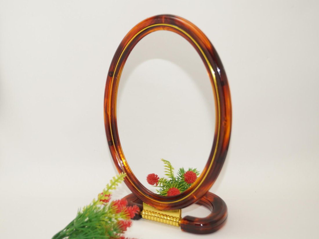 Дзеркало настільне. 23х15.5