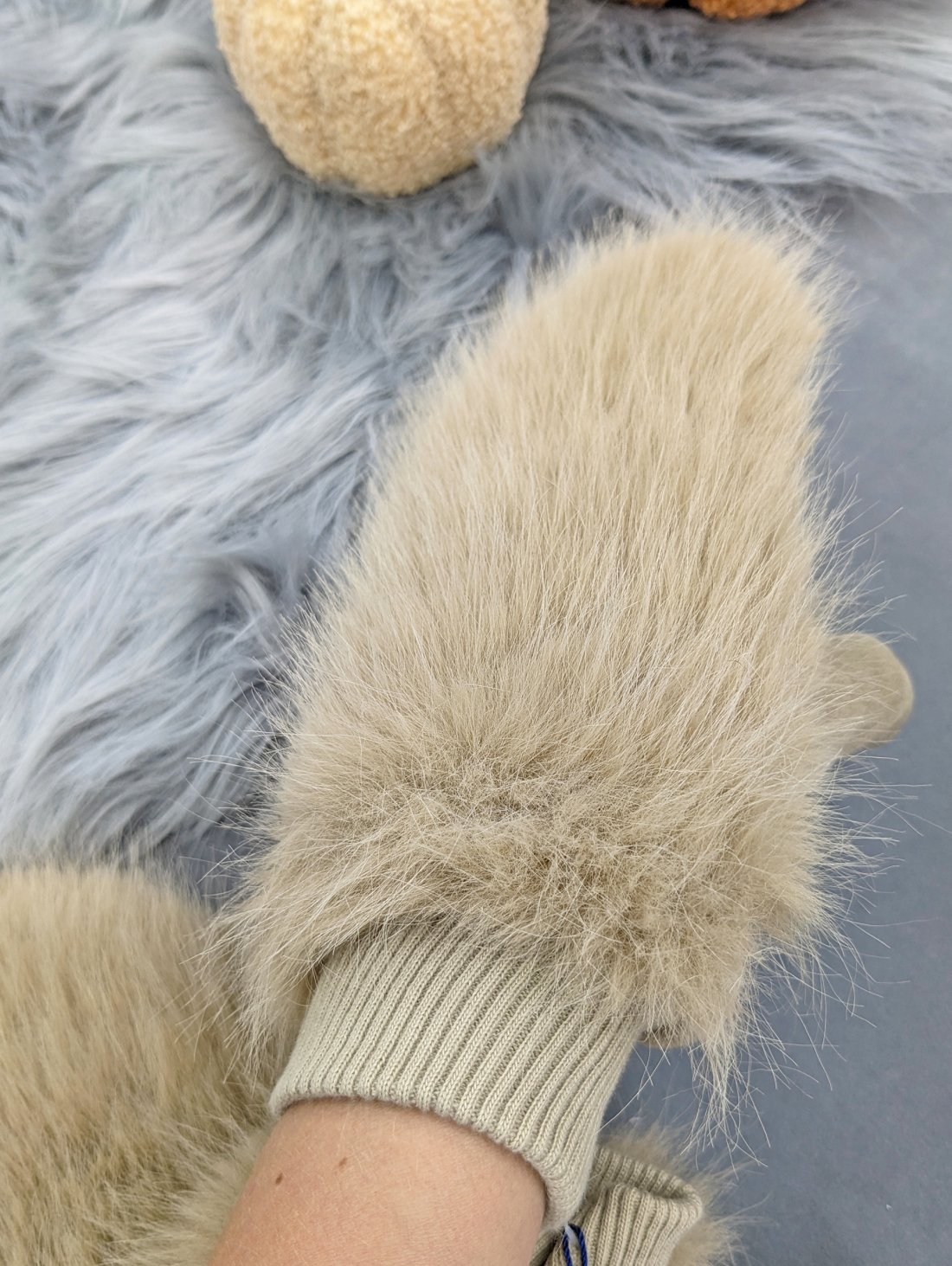 Зимові хутряні рукавички у стилі люкс INNOE 85005-1 Бежевий - Innoe