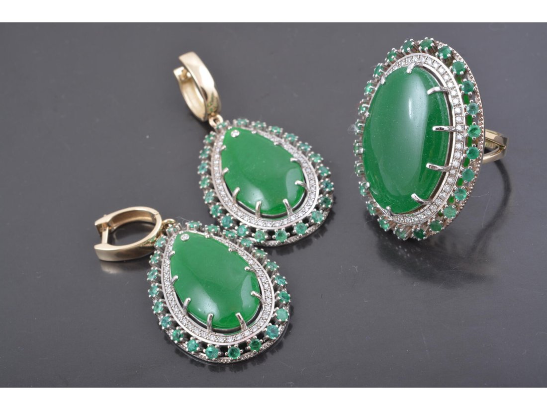 Сережки із смарагдами та діамантами - Купити