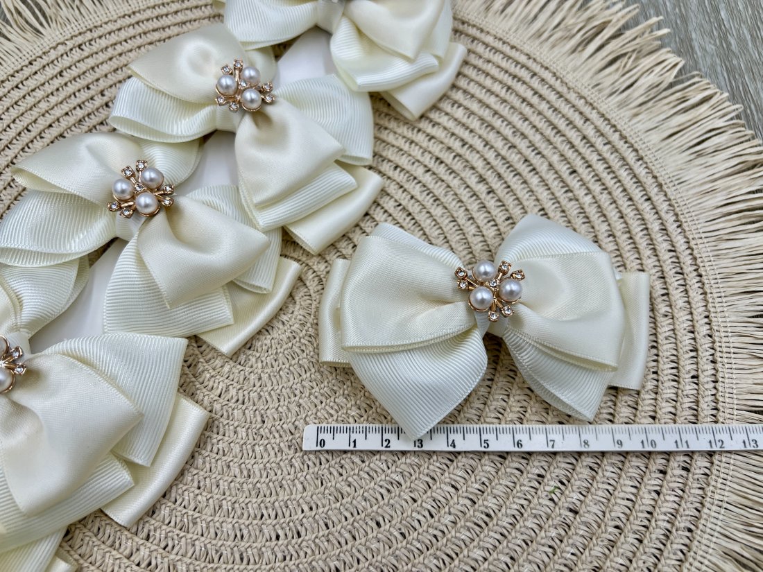 Бантики на затиску беж - Кристалік