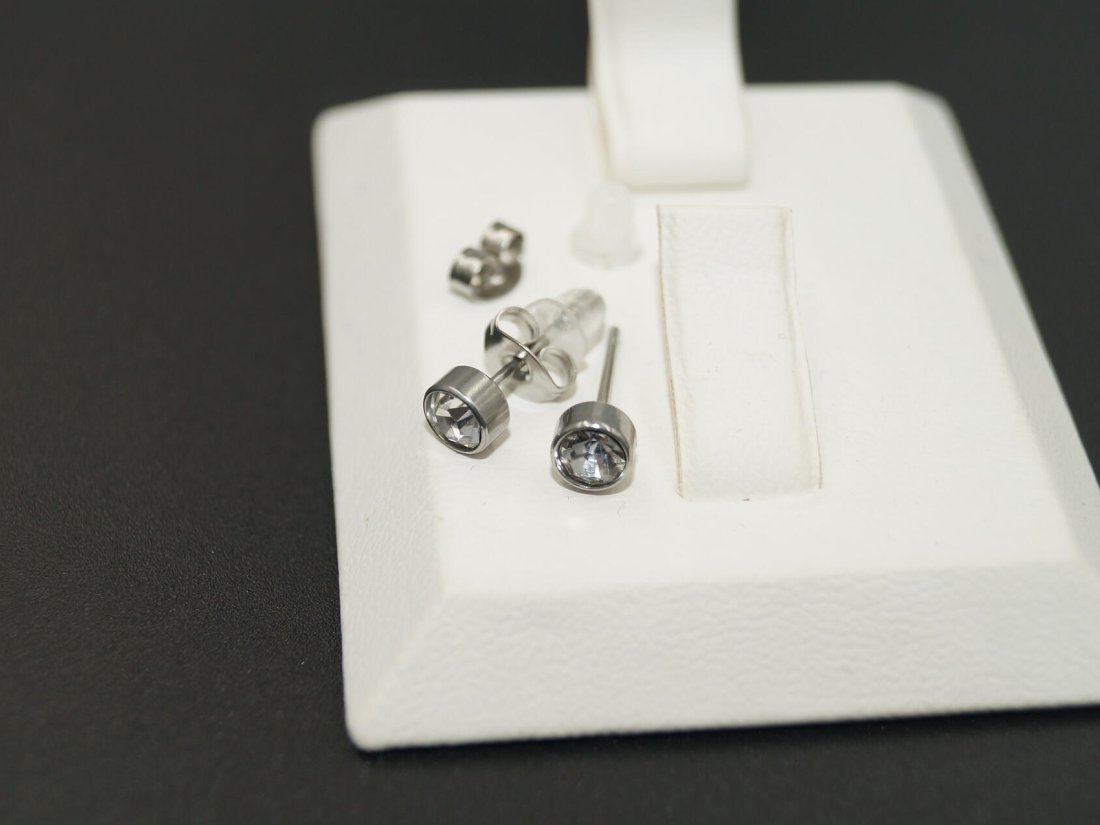 Сережки гвоздики Stainless Steel. Родій, 4 мм.