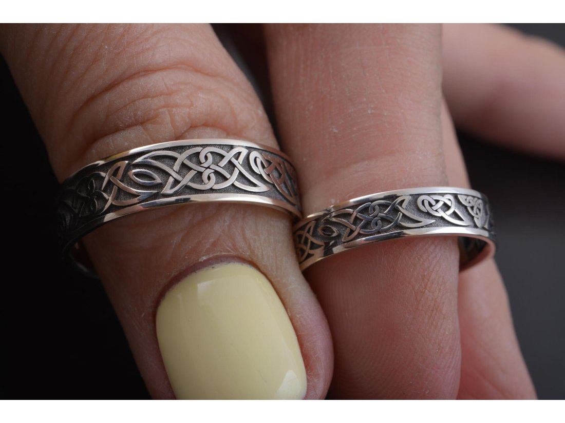 Обручки із візерунком &quot;Триєдність&quot; біле золото