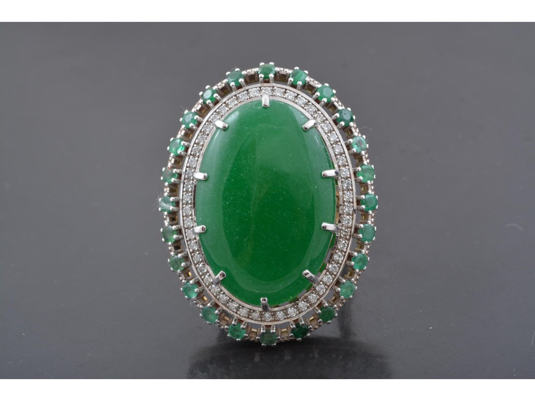 Каблучка із смарагдами та діамантами