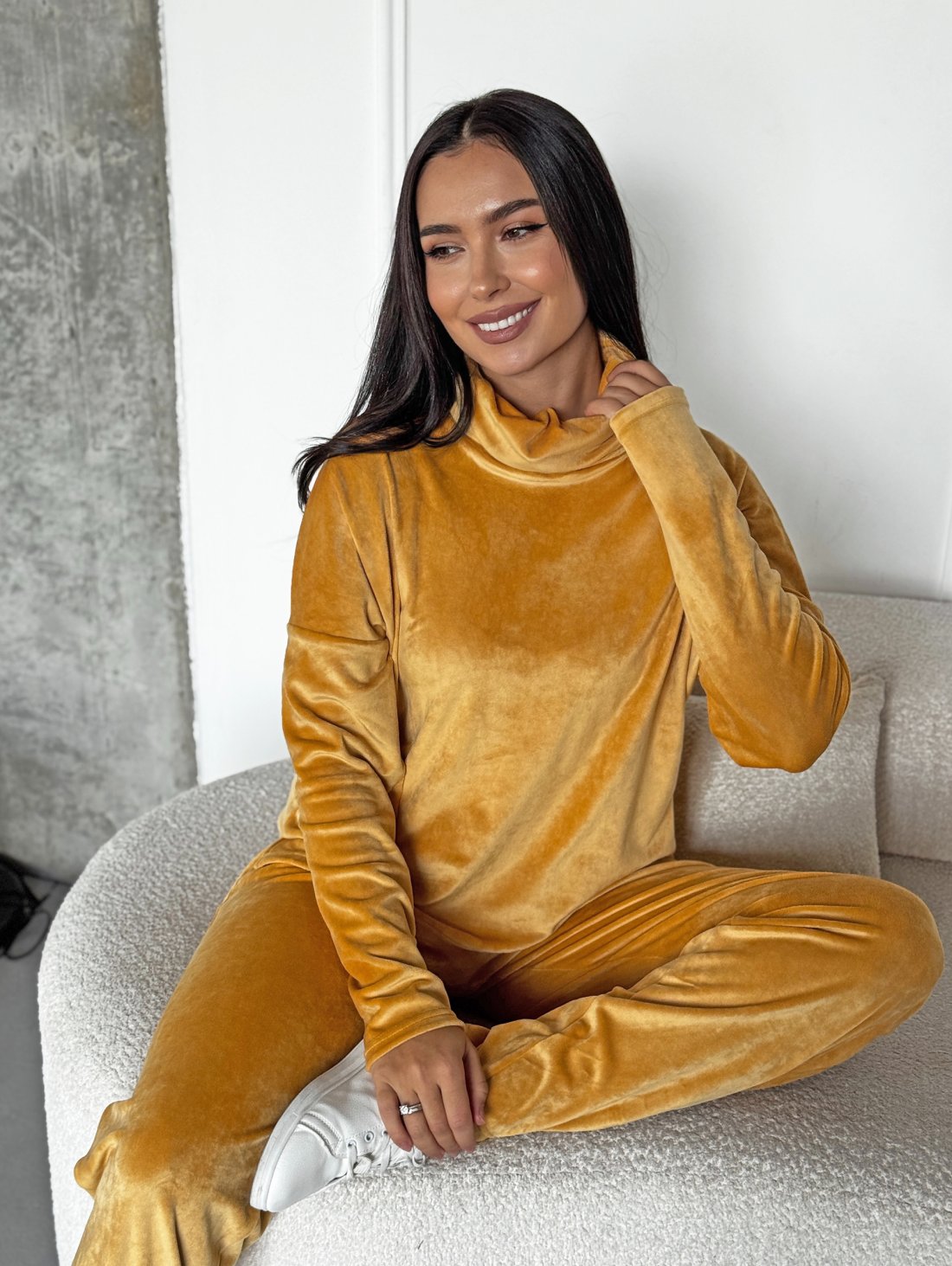 Жіночий костюм oversize з м’якого трикотажу INNOE 210366-2 Гірчичний