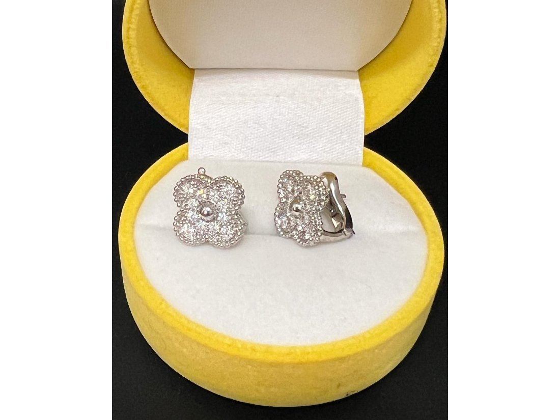 Сережки з діамантами у стилі Van Cleef - Фото2 Сережки з діамантами у стилі Van Cleef - Багира