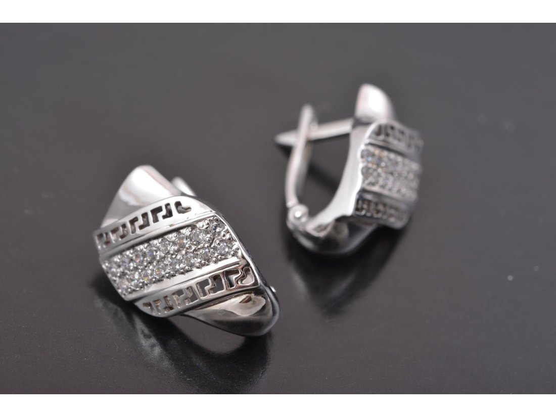 Сережки у стилі Versace