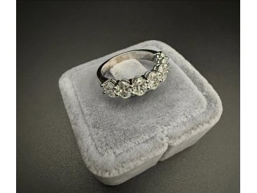 Каблучка Доріжка з діамантами - Фото Каблучка Доріжка з діамантами - Купити