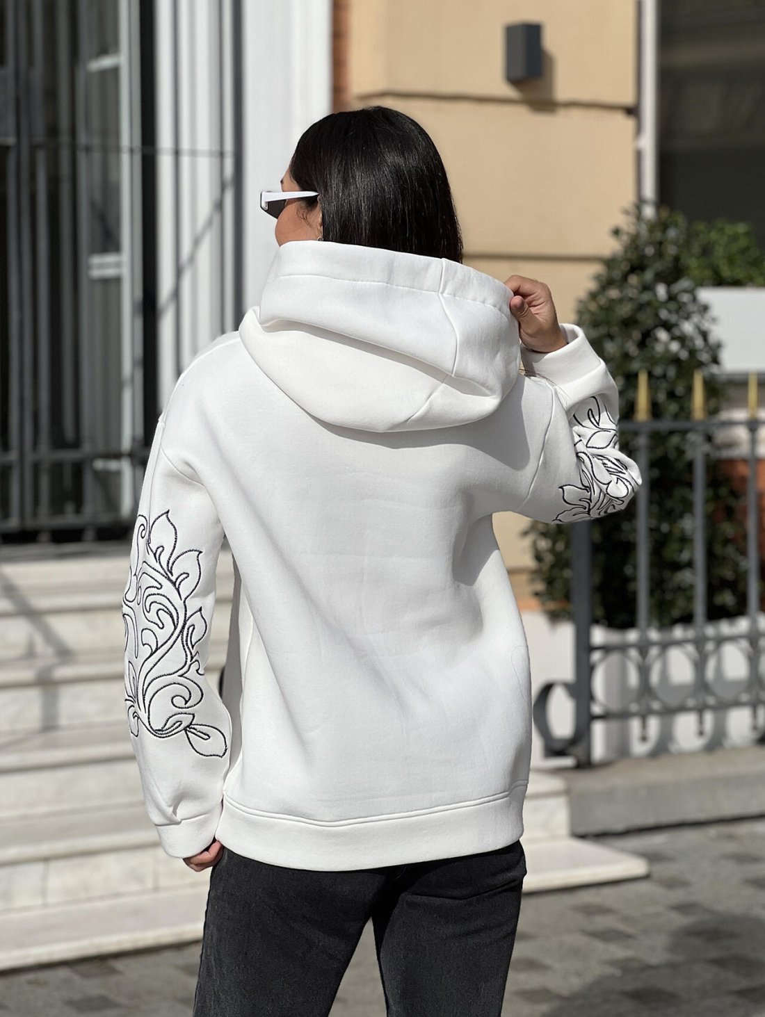 Тепле жіноче худі оверсайз з стильною вишивкою 230227-4