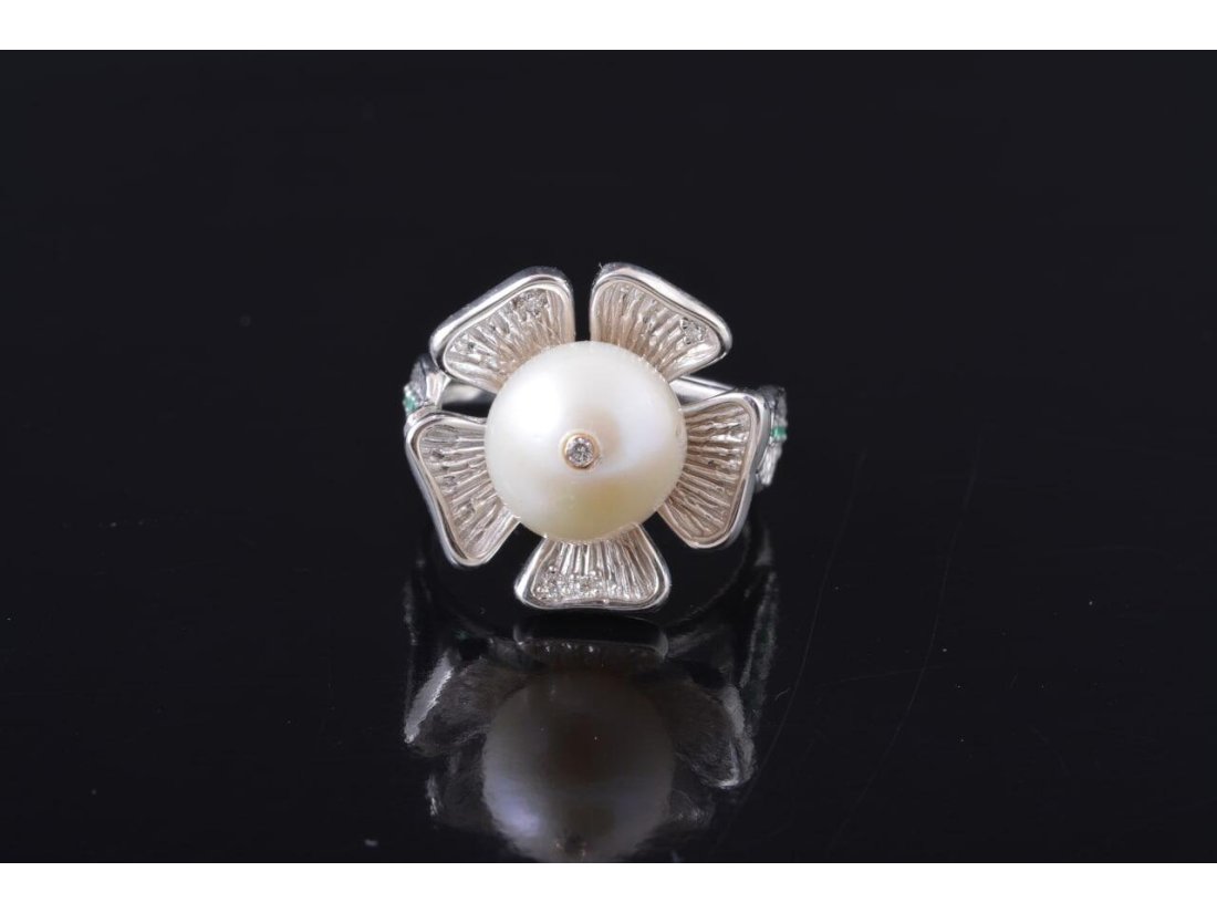 Гарнітур "Перлинова квітка" , біле золото - Фото2 Гарнітур "Перлинова квітка" , біле золото - Багира