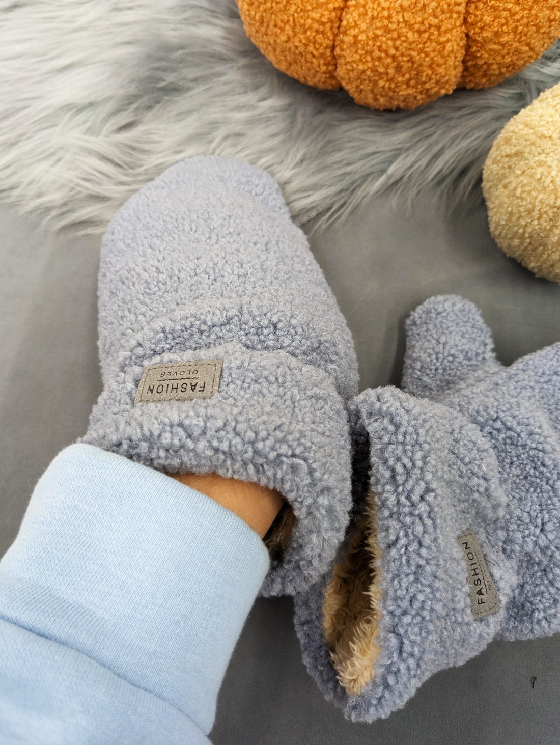 Об’ємні рукавиці з ефектом хутра INNOE 85005-3 Світло-сірий - Innoe