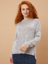 Стильна кофта з м'якого трикотажу 230207-1