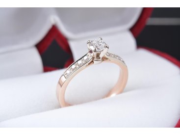 Каблучка із діамантами - Купити