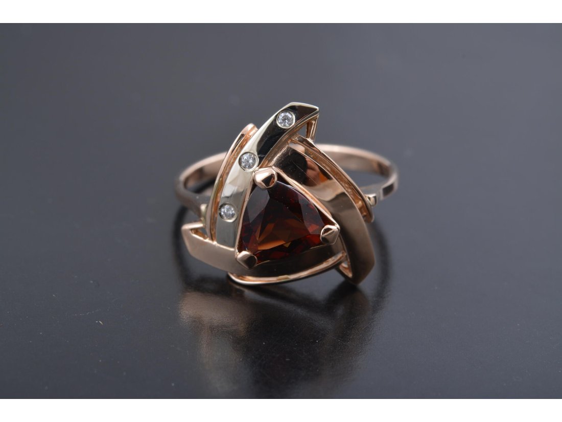 Каблучка "Гранат"