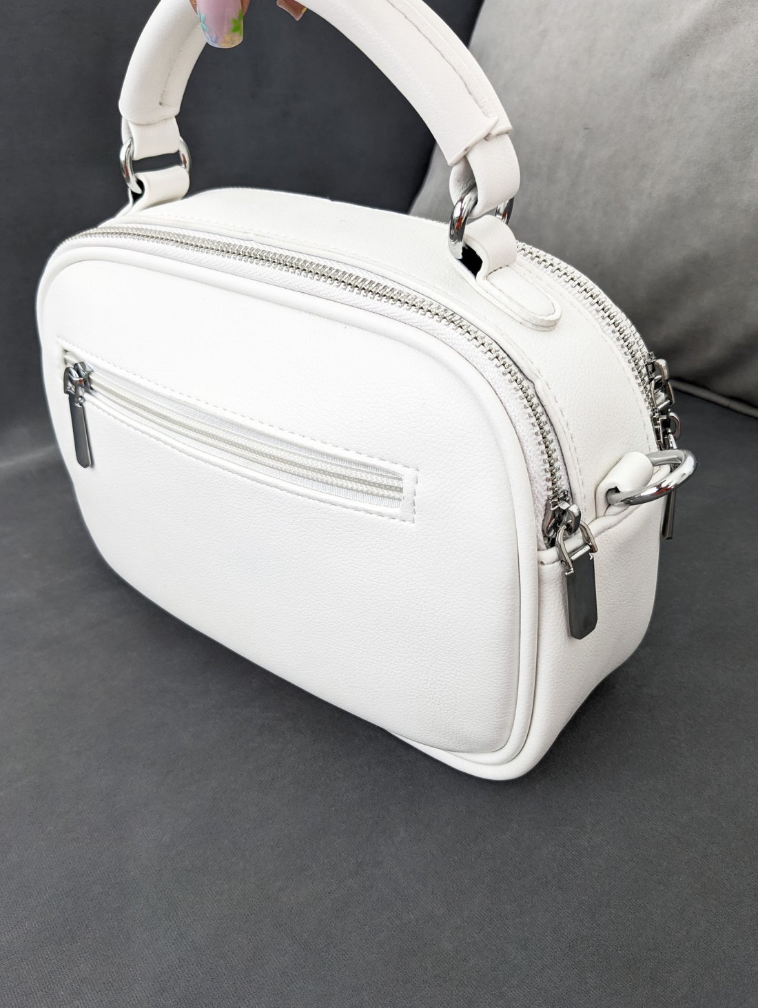 Жіноча компактна сумка з ручкою та кількома відділеннями INNOE 350016-1 Білий