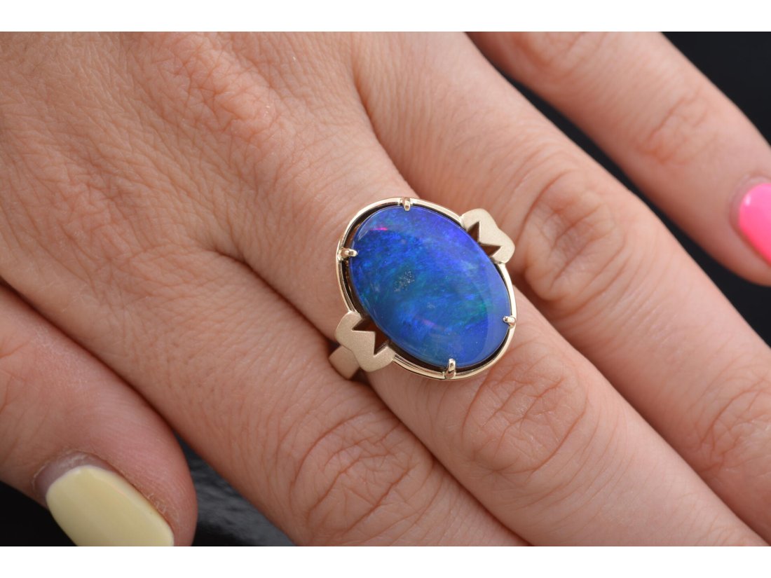 Каблучка з австралійським опалом