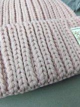 Жіноча шапка на флісі з трендовим дизайном INNOE 950234-1 Світло-пудровий