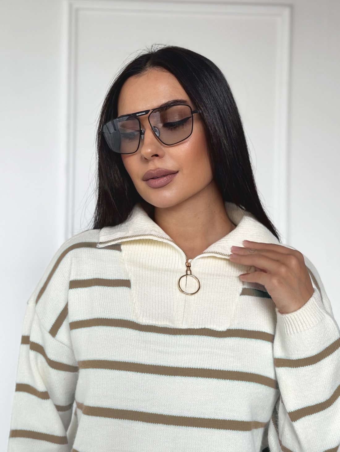 Комфортний светр з коміром-стійкою INNOE 300064-1 Бежевий