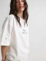 Футболка стану Щастя з принтом "Джерело Щастя" білого кольору