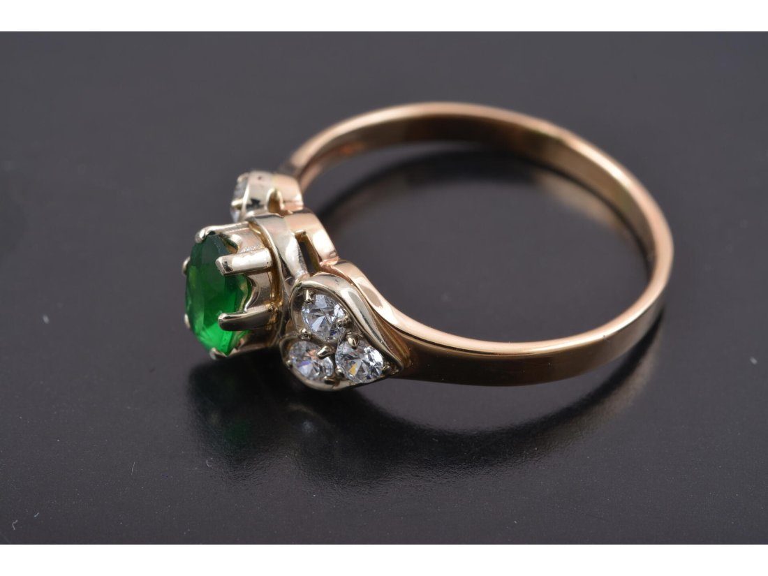 Жіноча каблучка