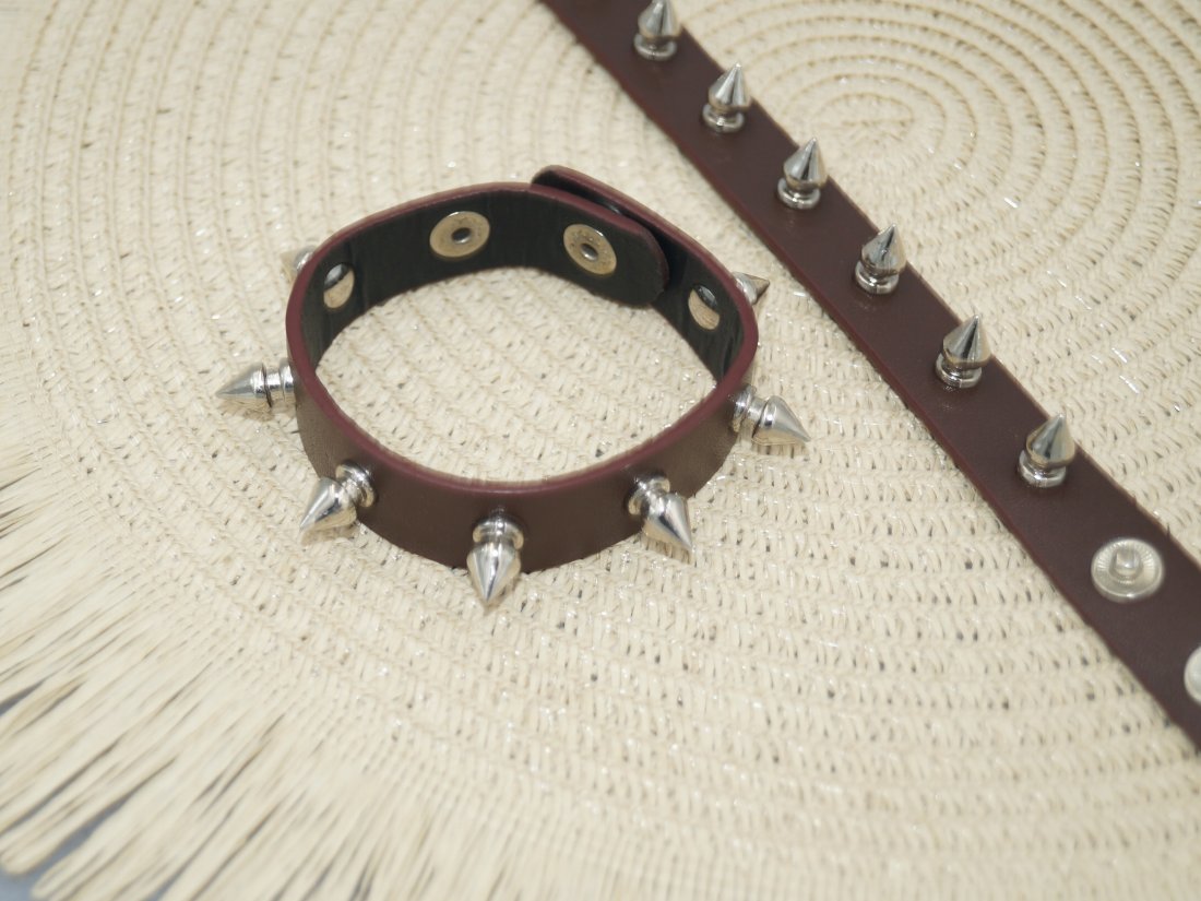 Браслети на руку.