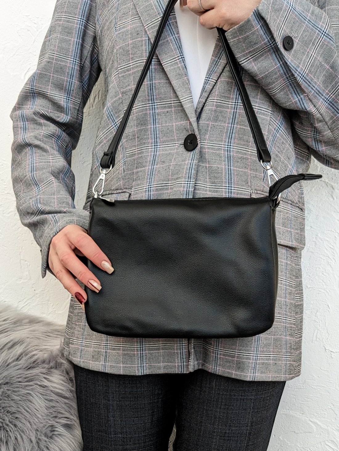 Стильна зручна сумка з екошкіри INNOE 350011-2 Чорний - Innoe