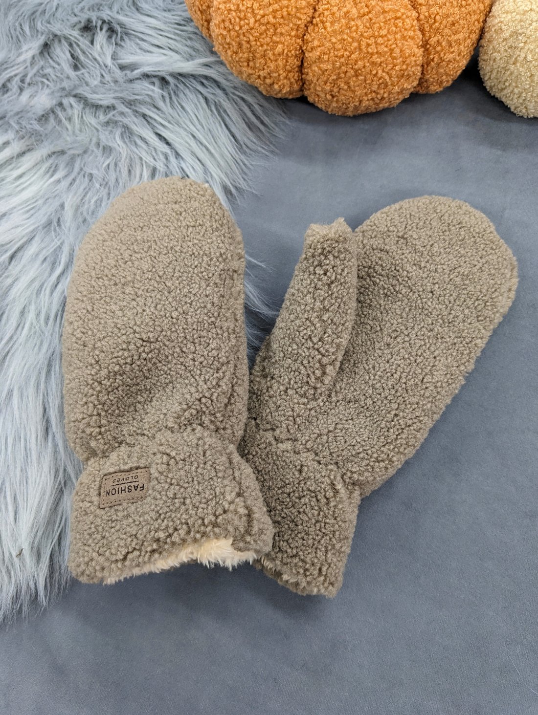 Зимові рукавиці з плюшевої тканини INNOE 85005-3 Тауп