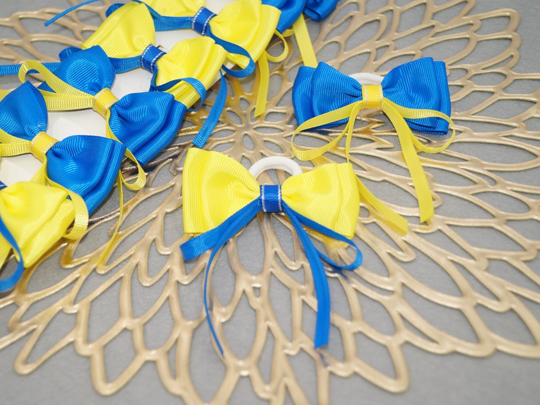 Бантики для волосся.