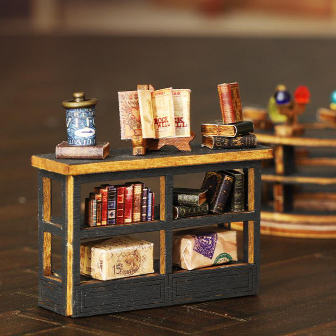 Румбокс «Книжковий магазин "Сутінки"» — DIY-конструктор + пилозахисний купол