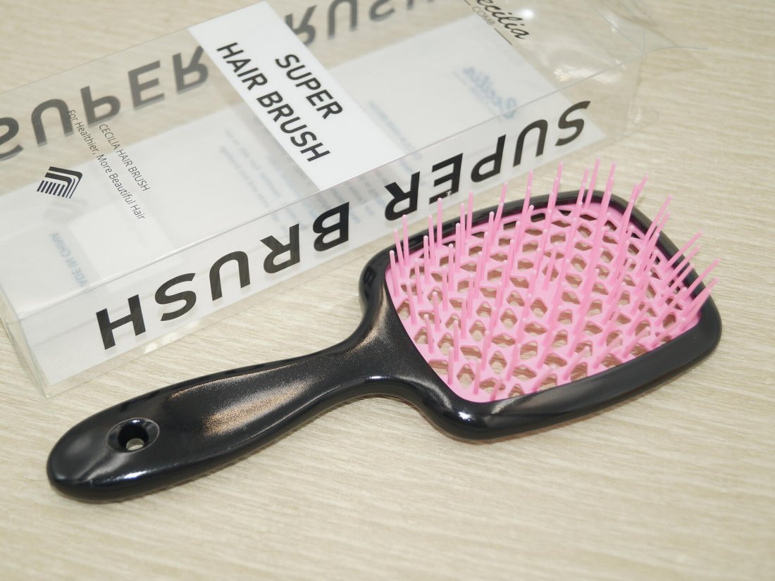 Гребінець для волосся в коробочці. Глянець.