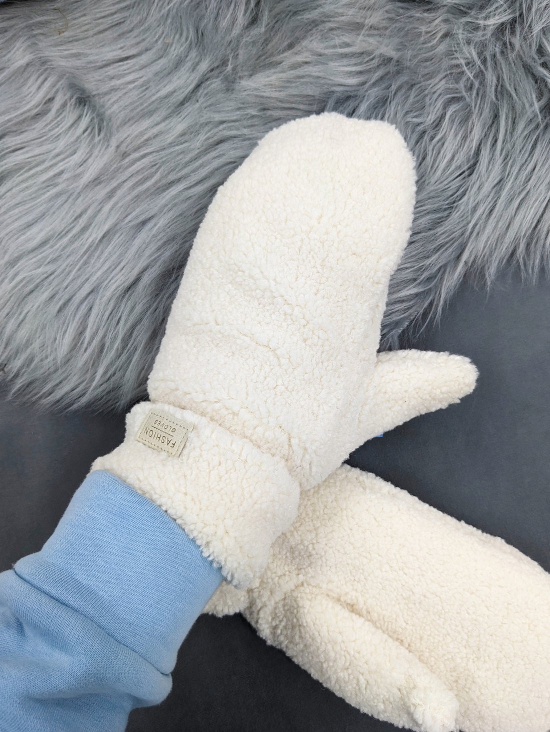 Пухнасті рукавиці тедді з ефектом обіймів INNOE 85005-3 Молочний