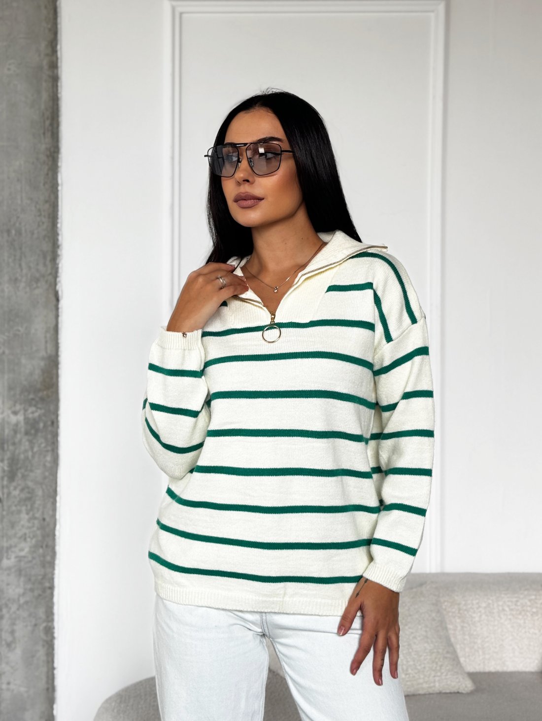 Стильний трикотажний светр у смужку INNOE 300064-1 Зелений - Купити