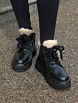 Комфортні зимові черевики на платформі з натуральної шкіри INNOE 777562-2 Чорний - Купити