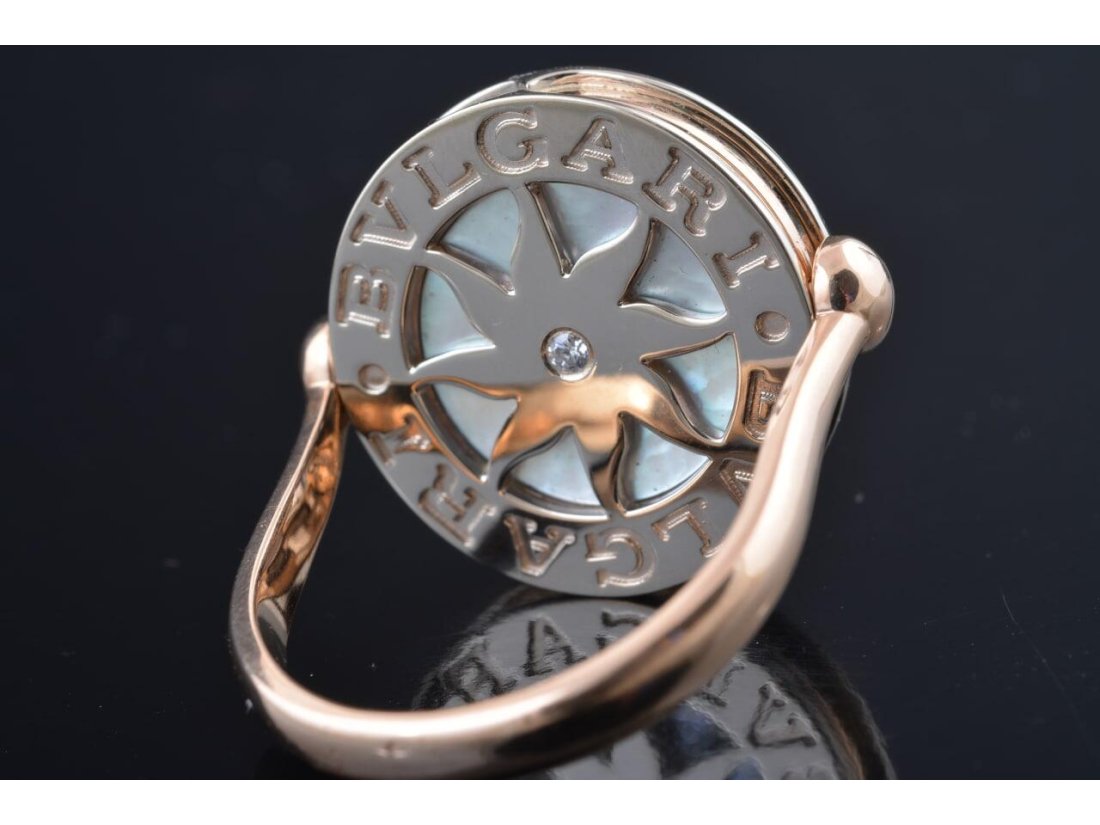 Каблучка у стилі Bvlgari з оніксом та перламутром - Фото7 Каблучка у стилі Bvlgari з оніксом та перламутром