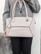 Стильна сумка Clean Style для щоденних та ділових образів INNOE 350012-2 Світло-сірий