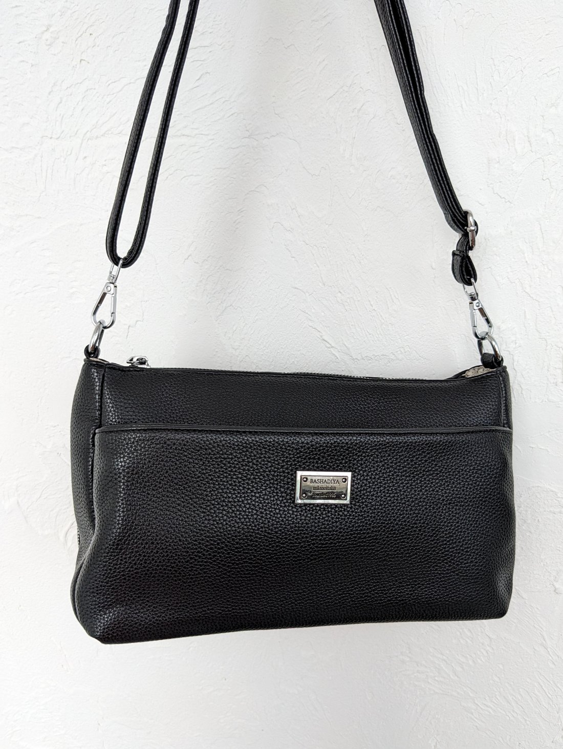 Універсальна чорна сумка з великою зовнішньою кишенею INNOE 350010-1 Чорний - Innoe