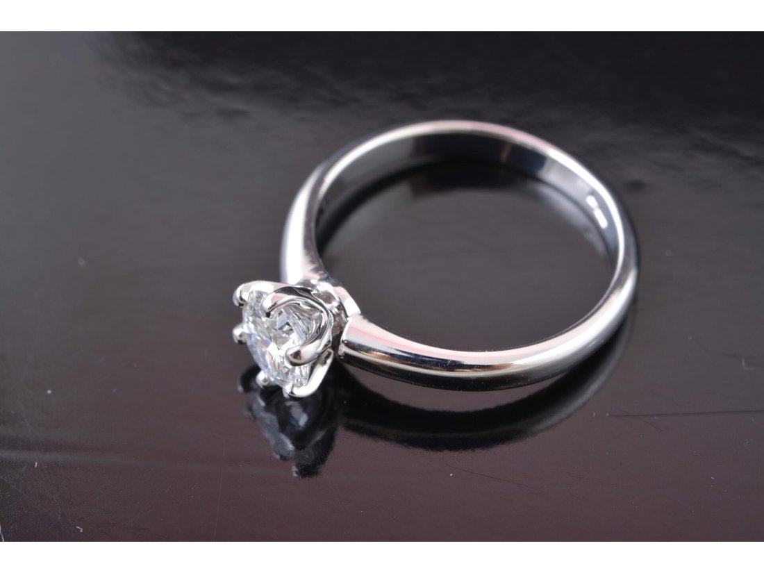 Каблучка з діамантом 0,60 карат - Багира