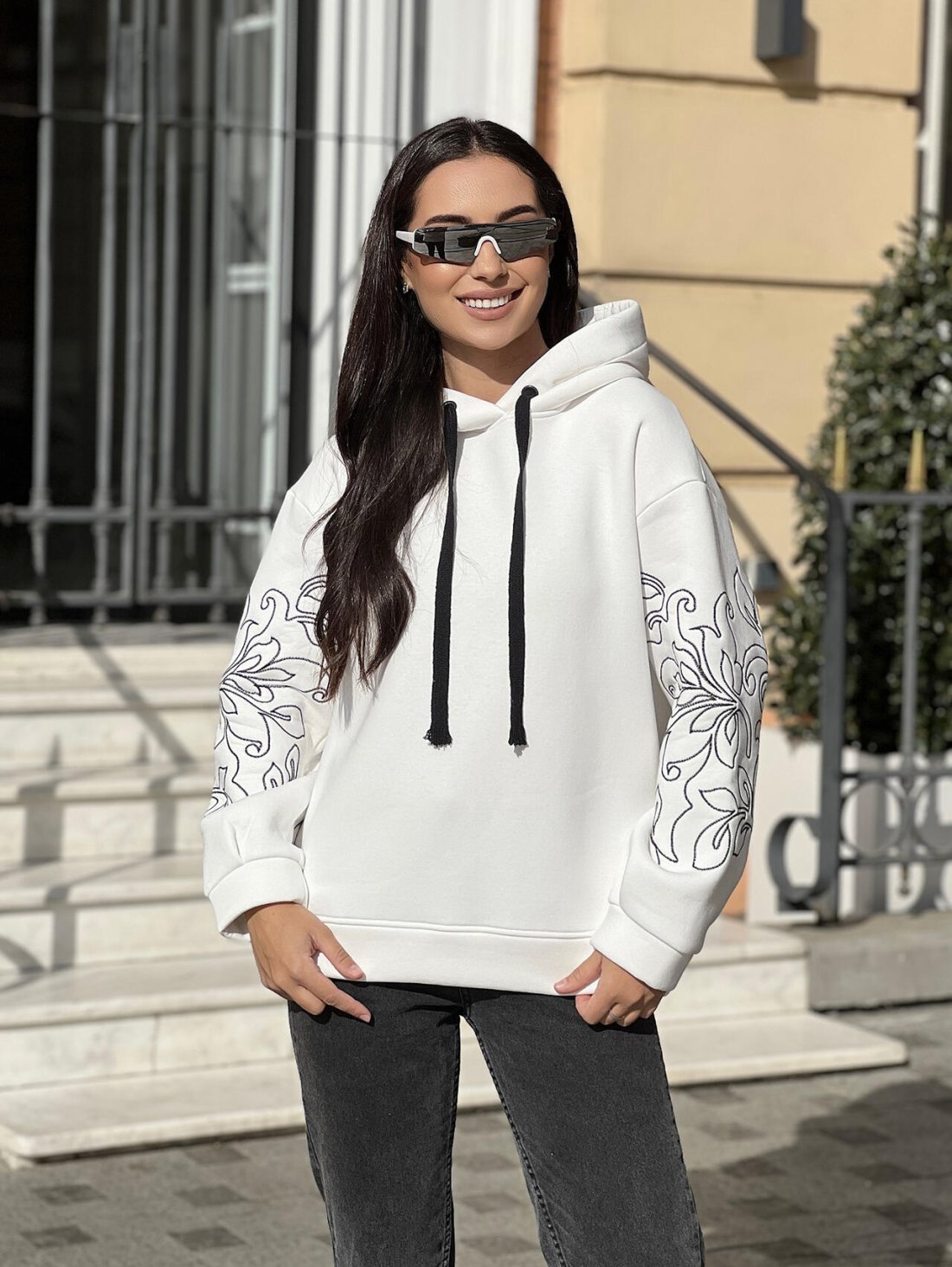 Тепле жіноче худі оверсайз з стильною вишивкою 230227-4