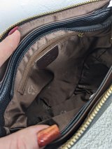 Практична та стильна жіноча сумка з якісної екошкіри INNOE 350015-1 Чорний