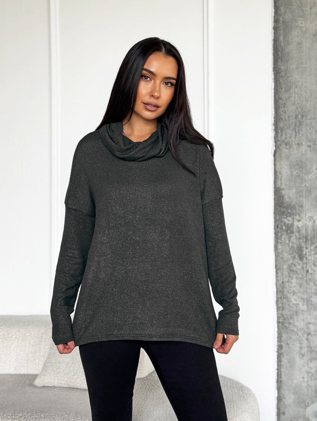 Жіноча туніка з легкої ангори з люрексовим напиленням 230222-3 Чорний