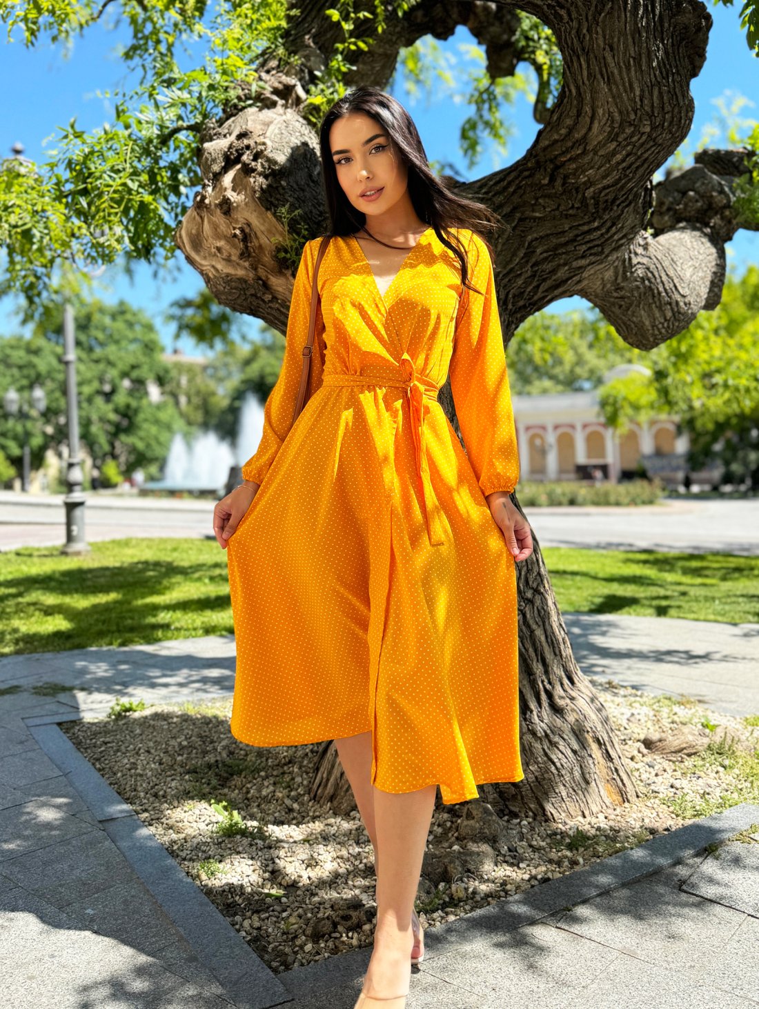 Неперевершене ніжне та романтичне жіноче плаття на запах 270560-1