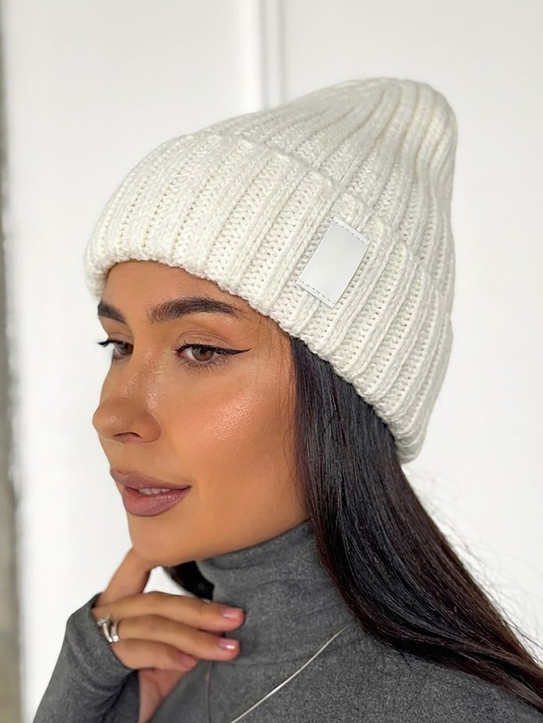 Тепла Зимова Класика – шапка з відворотом INNOE 950234-1 Білий - Innoe