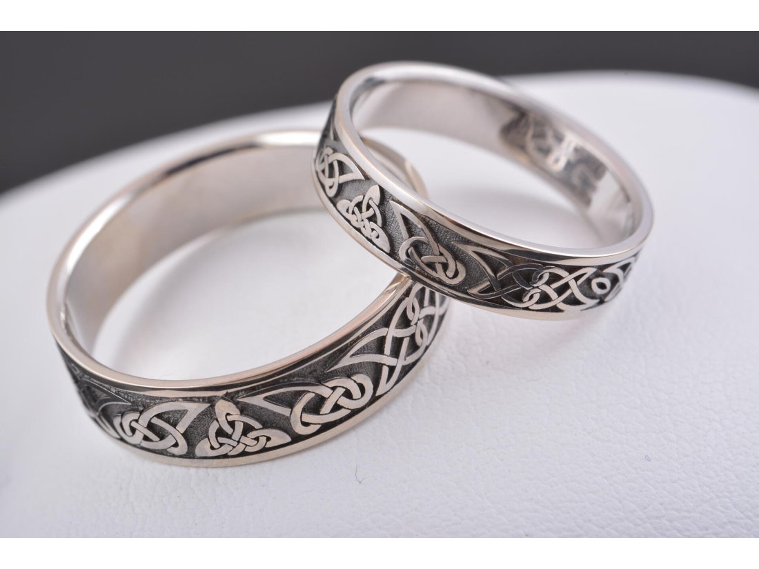 Обручки із візерунком &quot;Триєдність&quot; біле золото