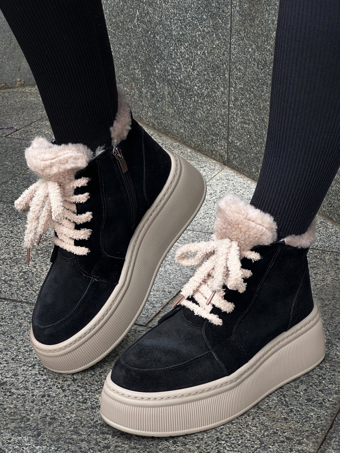 Зимові черевики з натуральної замші з м’яким хутром усередині INNOE 777562-3 Чорний